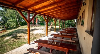 Hospůdka s bowlingem